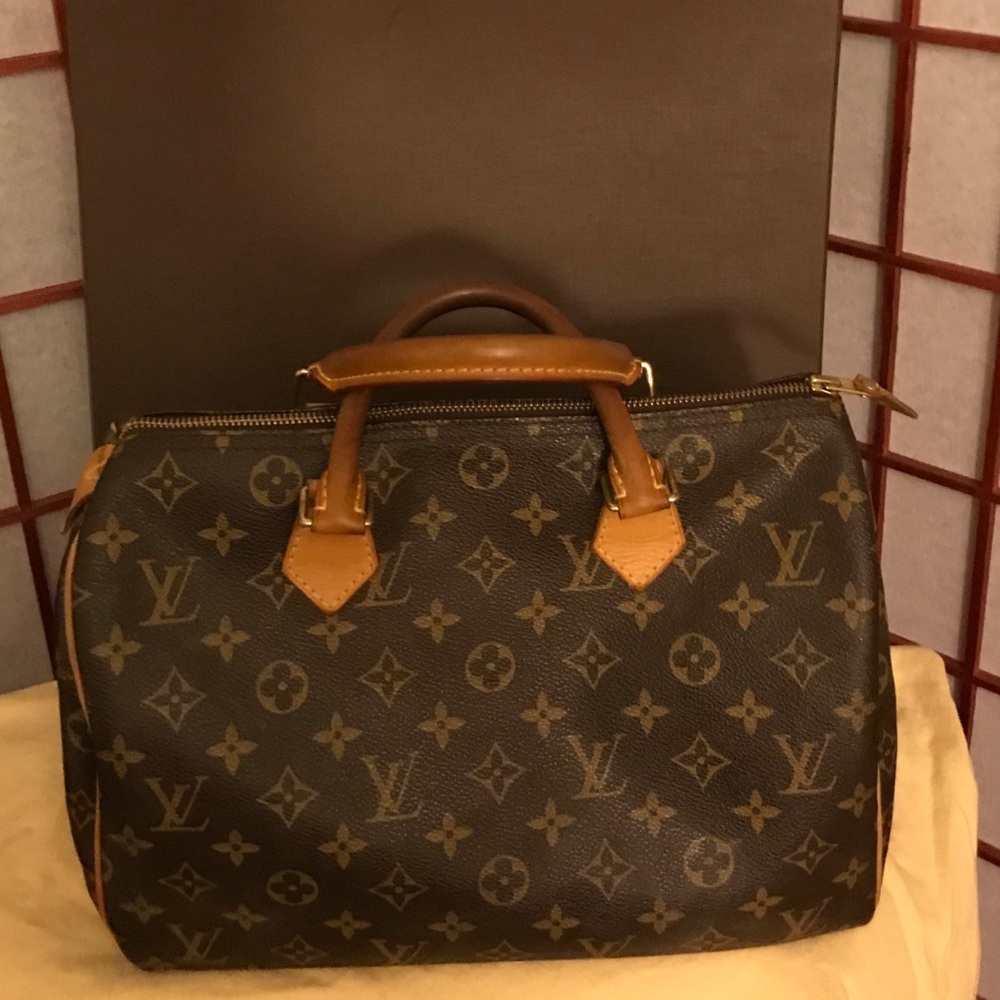 Authentic Louis Vuitton speedy 30